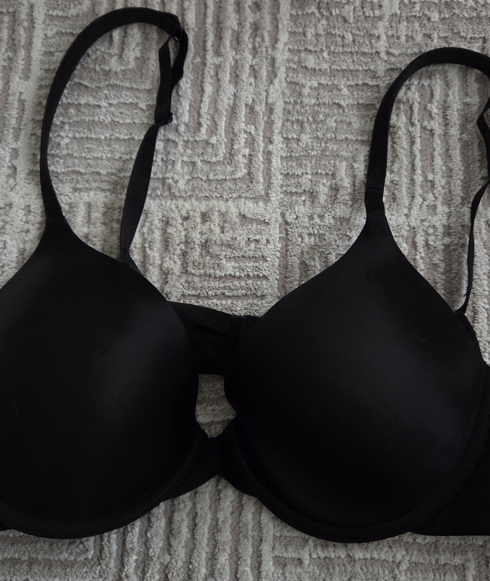 Victoria's Secret Full Coverage  Black Bra Size 38B